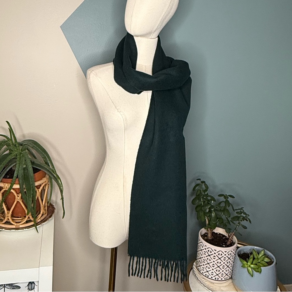 100% Baby Alpaca Forest Green Fringe Scarf Made in Peru Ultra Soft Winter Wrap - Picture 3 of 9